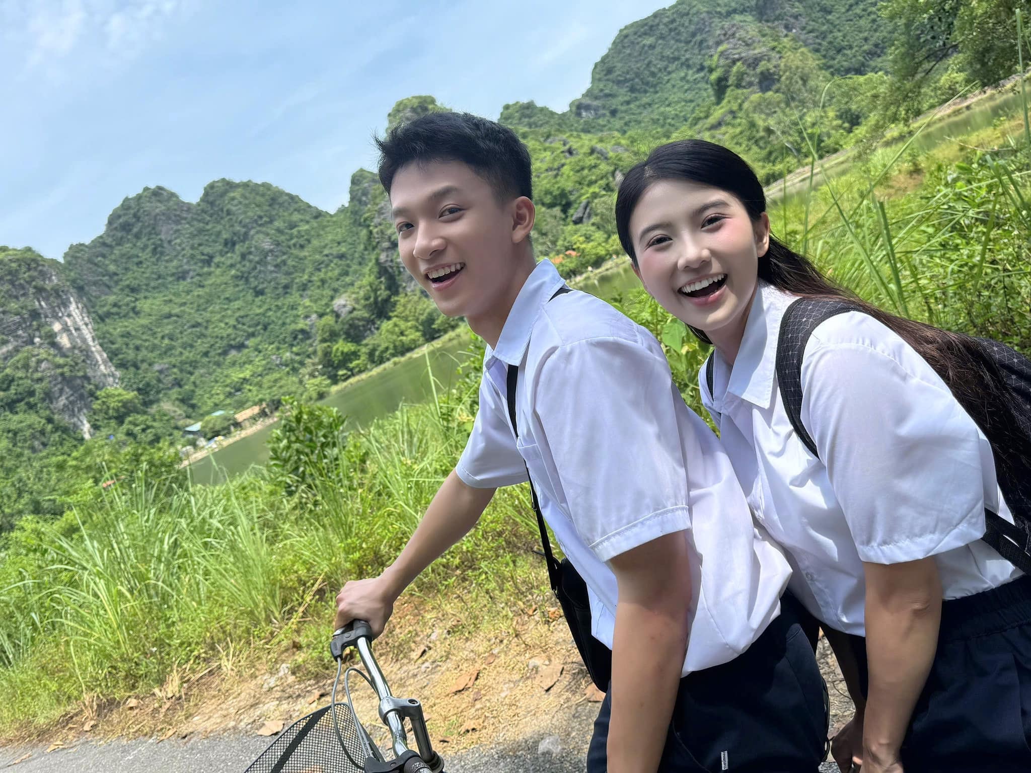 Viễn lớn - bé của Cách em 1 milimet 'gây sốt' khi chung khung hình - Ảnh 4.