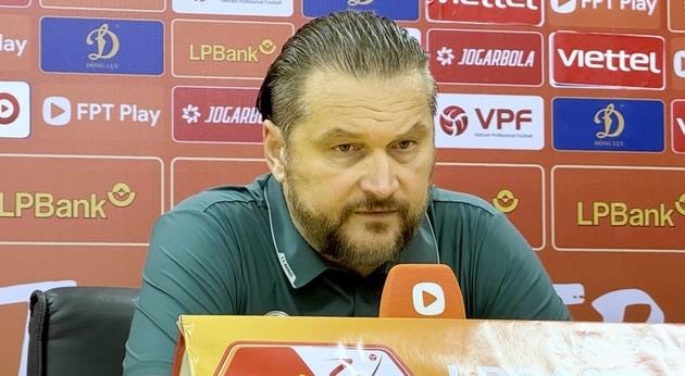 HLV Velizar Popov có nhiều lý do để không hài lòng sau trận hòa VPF-CAND.