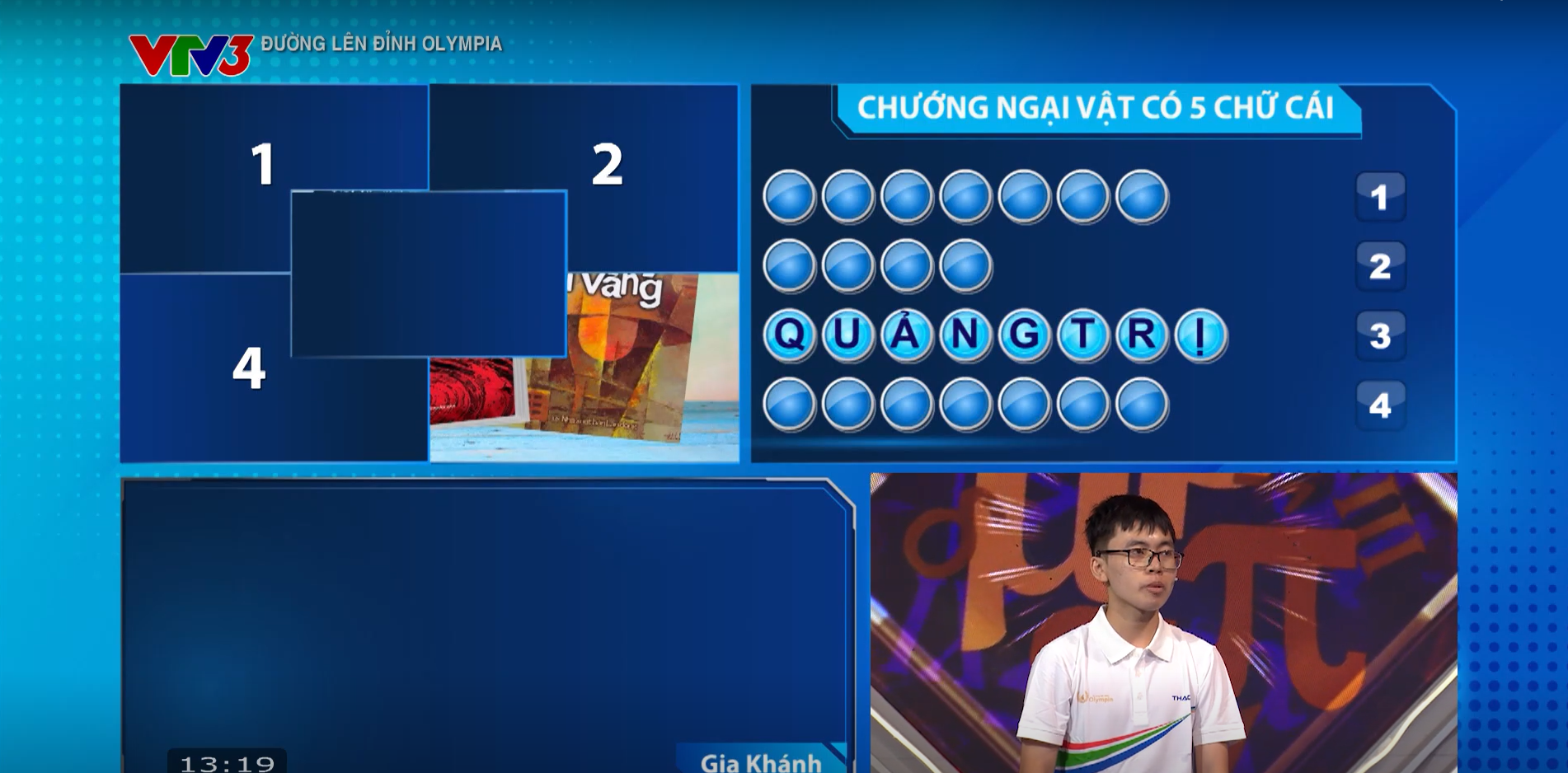 Gia Khánh giải thành công Chướng ngại vật 'Mưa đỏ'.