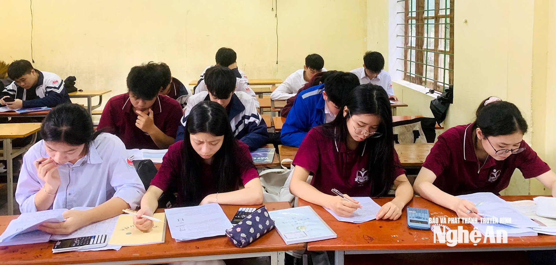 Học sinh nhà trường