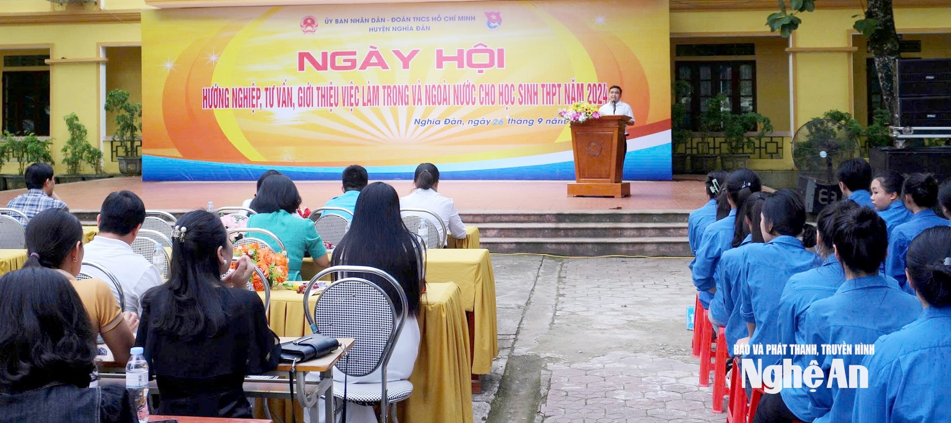 Ngày hội hướng nghiệp, việc làm