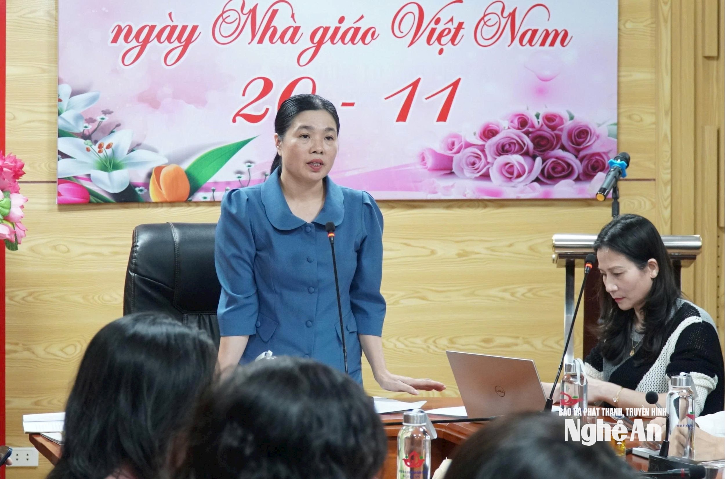 Phó Giám đốc Sở Gíao dục và Đào tạo Hồ Thị Châu Loan phát biểu tại hội nghị. Ảnh - Mỹ Hà