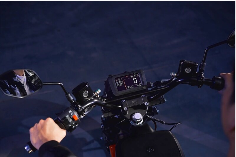 Xe máy điện Dat Bike Weaver++ sạc nhanh 20 phút đi 100 km, sức mạnh