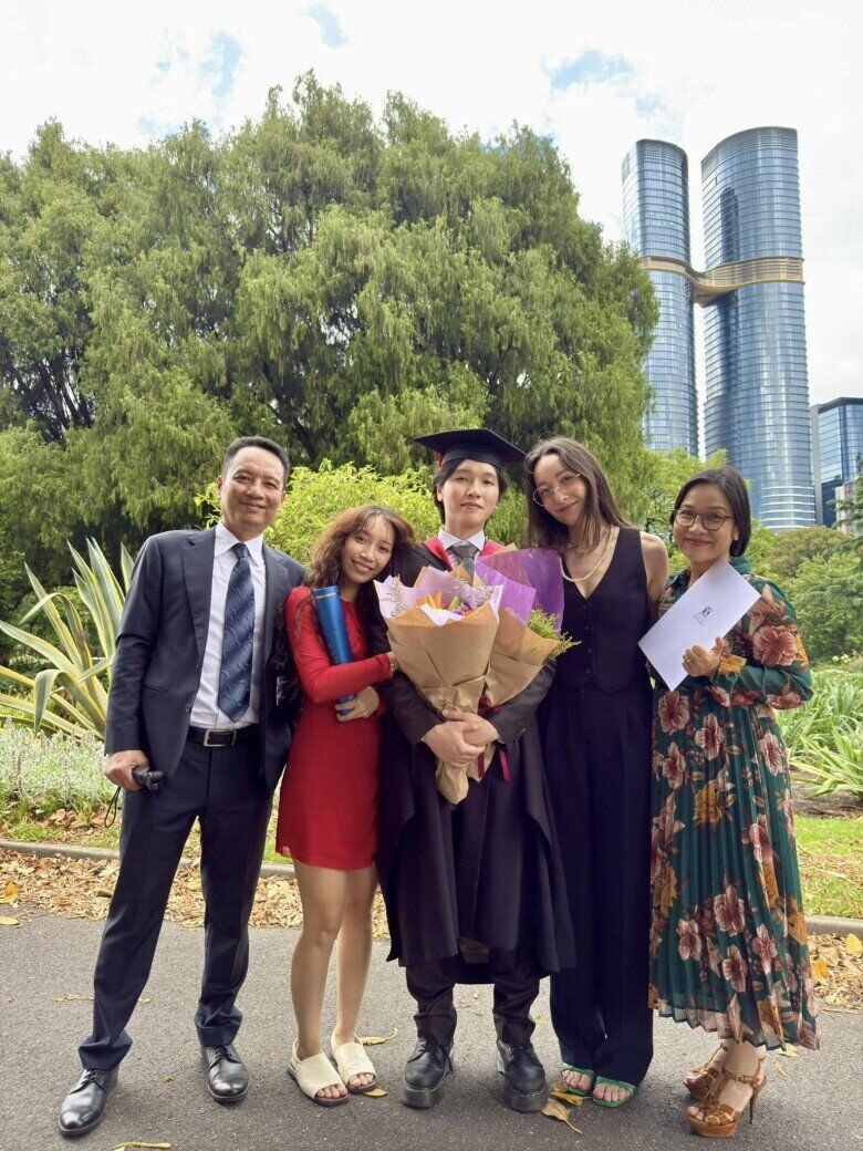 Vợ chồng Mỹ Linh - Anh Quân có 3 con đều tài giỏi.