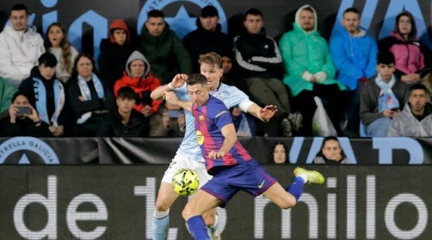 Lewandowski lập hat-trick ấn tượng.