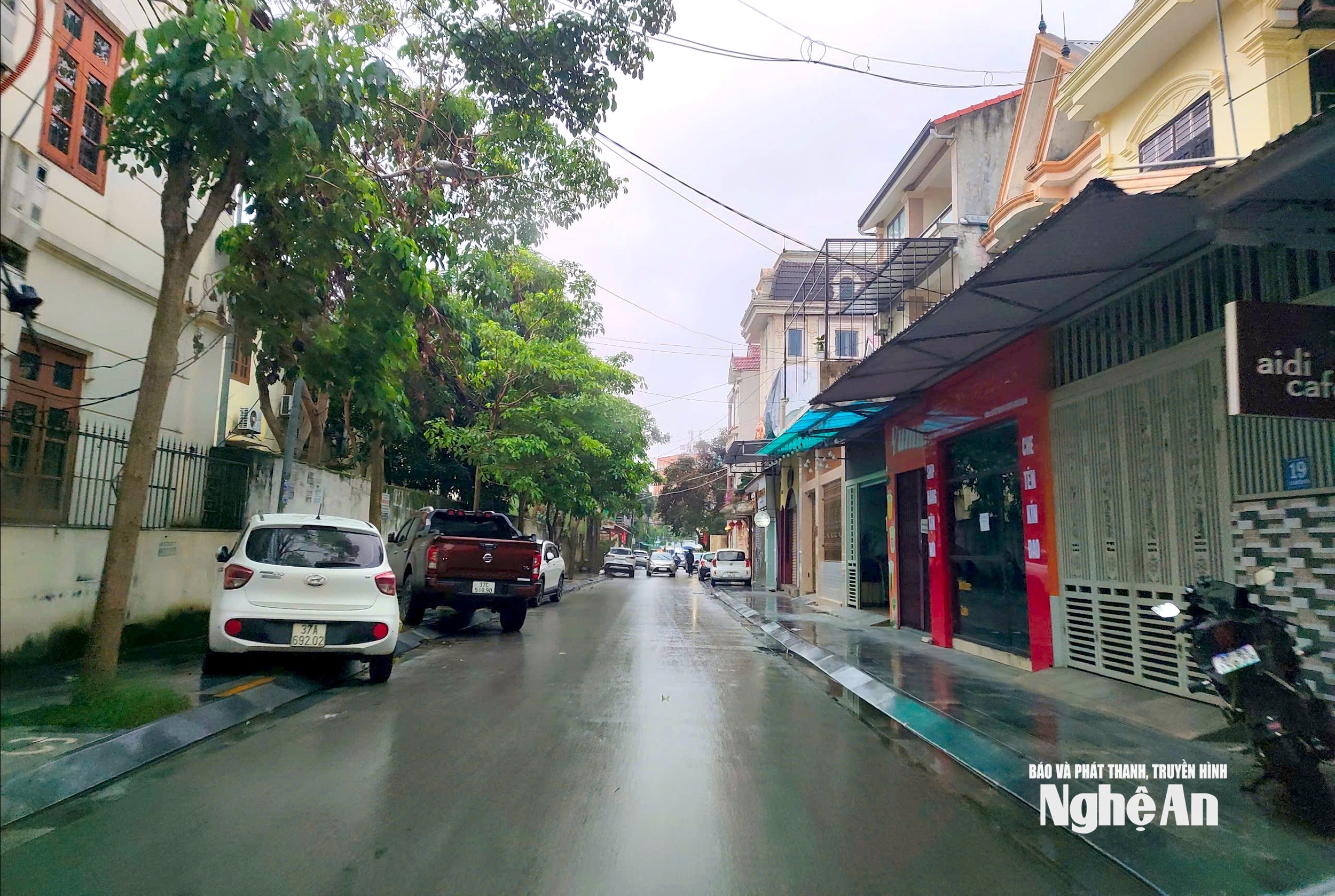 Nguyen Tai Street کو غیر موثر آپریشن کی وجہ سے واکنگ سٹریٹ سے ہٹانے کے لیے رہائشیوں کی طرف سے درخواست کی گئی تھی۔ تصویر: QA