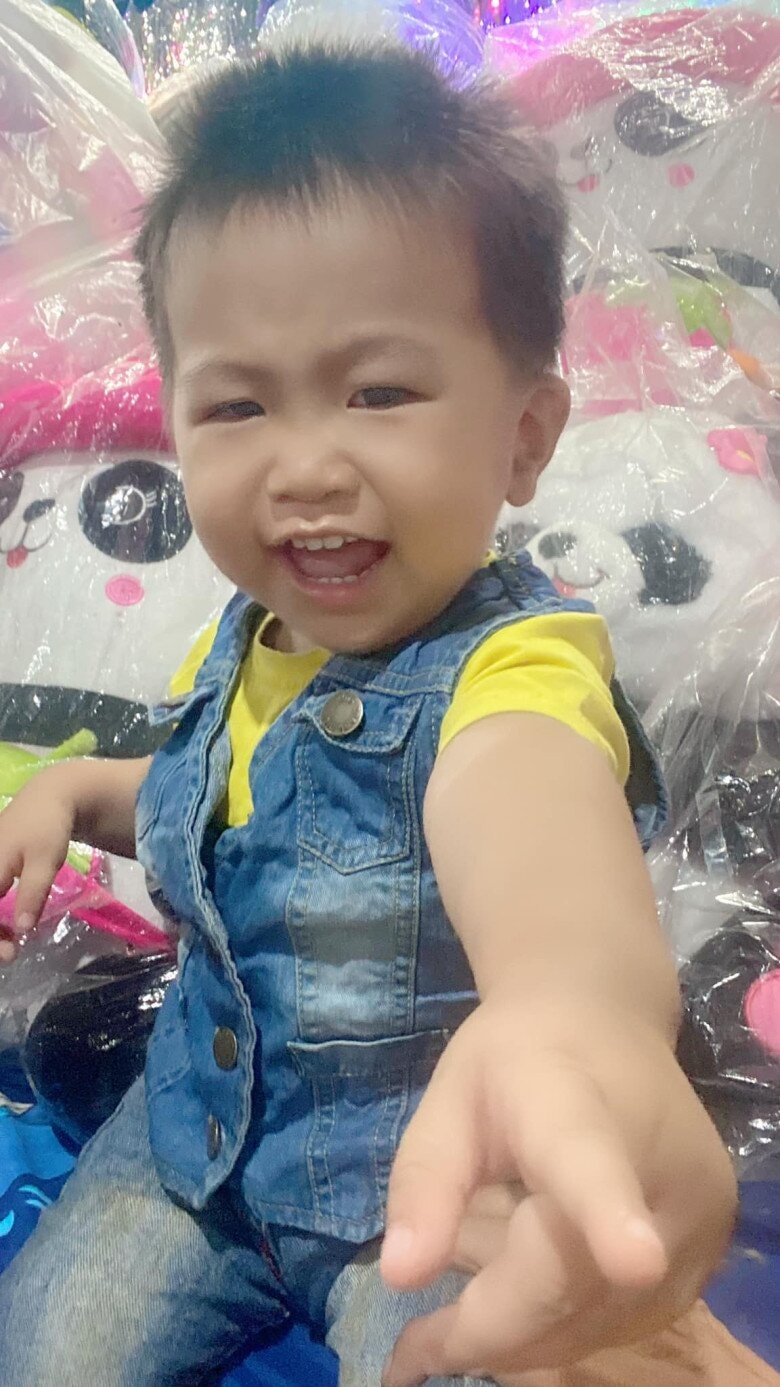 Con trai 3 tuổi đáng yêu của Vũ Trâm Anh.