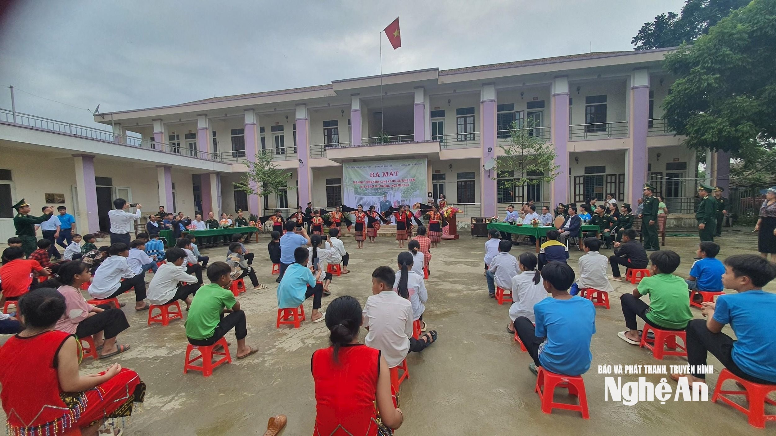 Ra mắt mô hình 'Đồng hành cùng ký túc xã vùng biên'. Ảnh CSCC