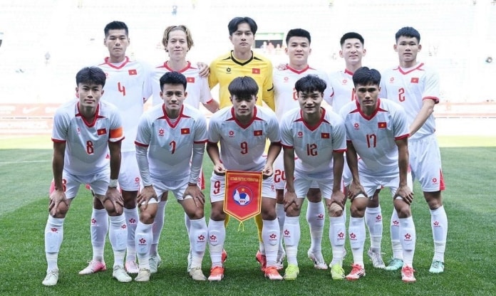 HLV đội Trung Quốc, Uzbekistan đặc biệt e dè U22 Việt Nam