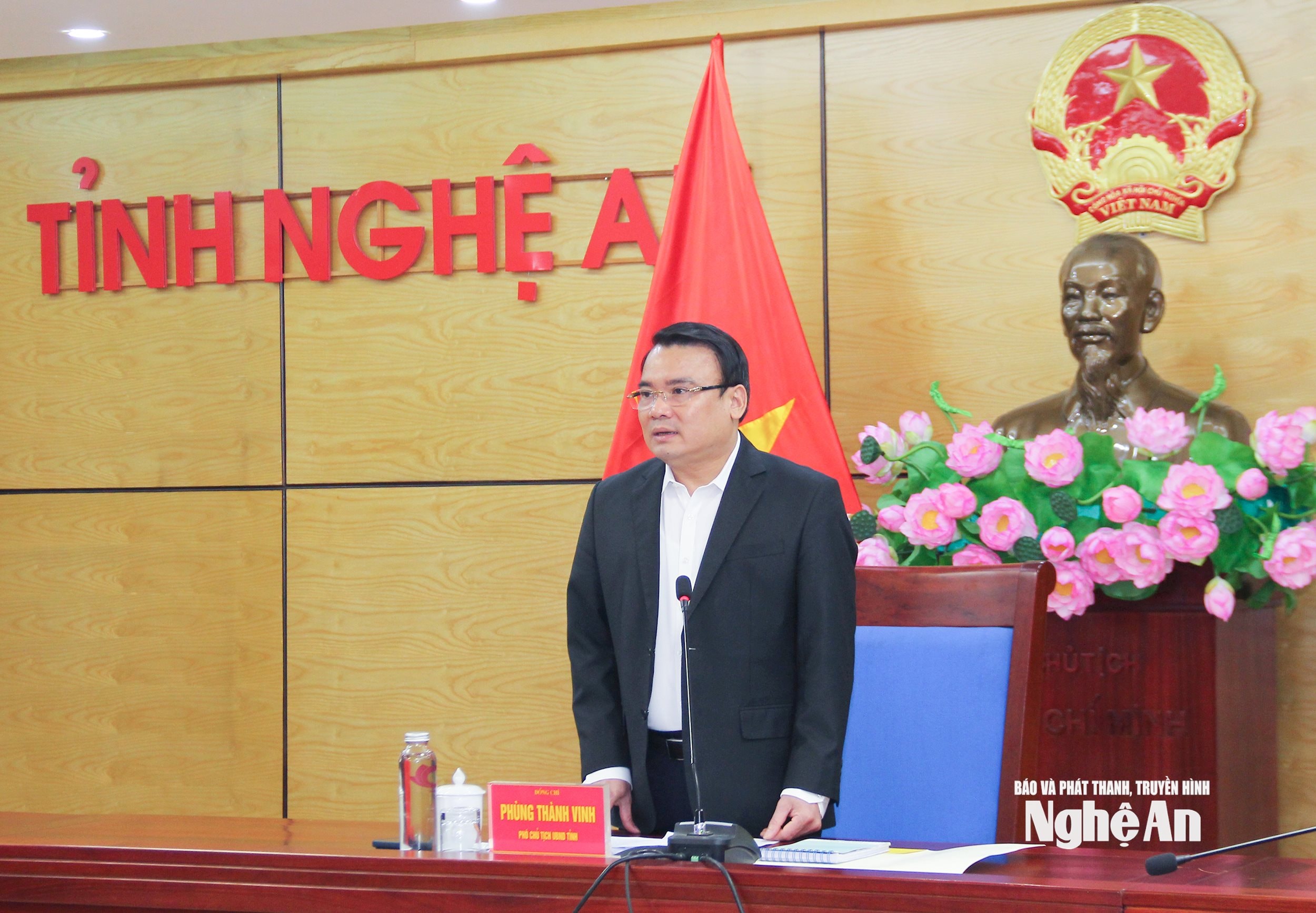  Phó Chủ tịch UBND tỉnh Phùng Thành Vinh kết luận tại cuộc họp. Ảnh Mai Hoa