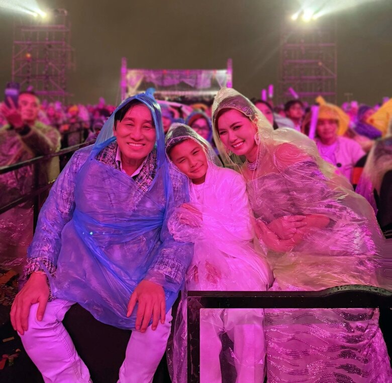 Vợ cũ Đan Trường đưa con trai về lại Mỹ, cảm ơn vì có kỷ niệm đẹp sau khi đồng hành cùng chồng cũ - 2