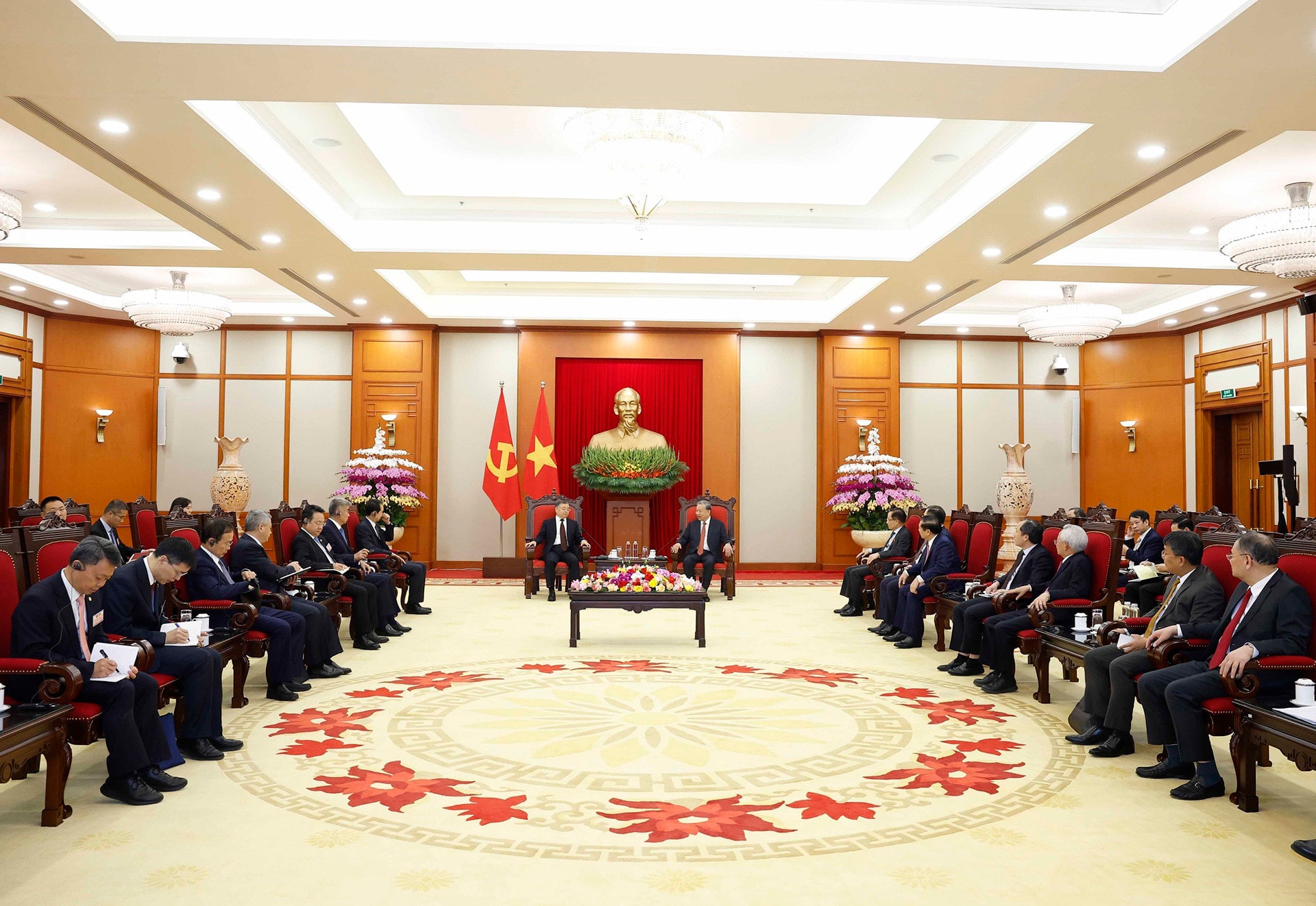 vnapotaltongbithutolamtieptruongbantuyentruyentrunguongdangcongsantrungquoclythuloi8405869 17630315330181326024749.jpg