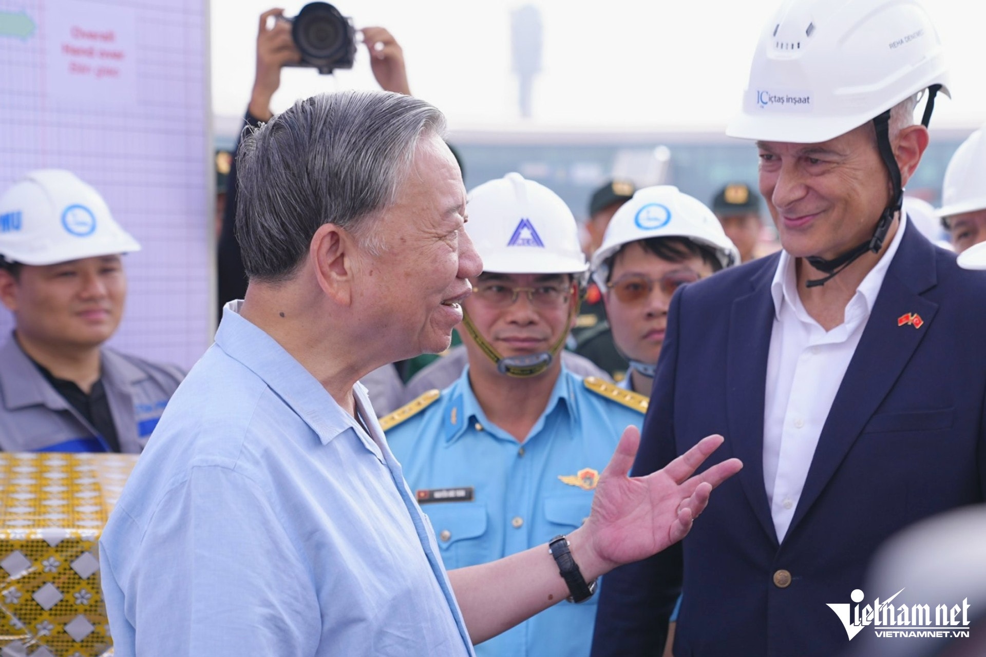 W-tong bi thu to lam.jpg