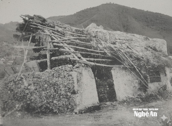 Một lớp học của trường THPT Yên Thành 2 những ngày đầu thành lập trường. Ảnh tư liệu