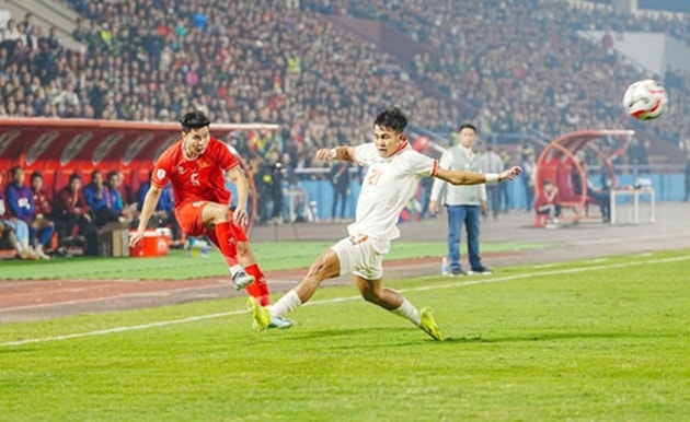 Tiến Anh gần như là sự lựa chọn duy nhất đáng tin nhất bên cánh phải