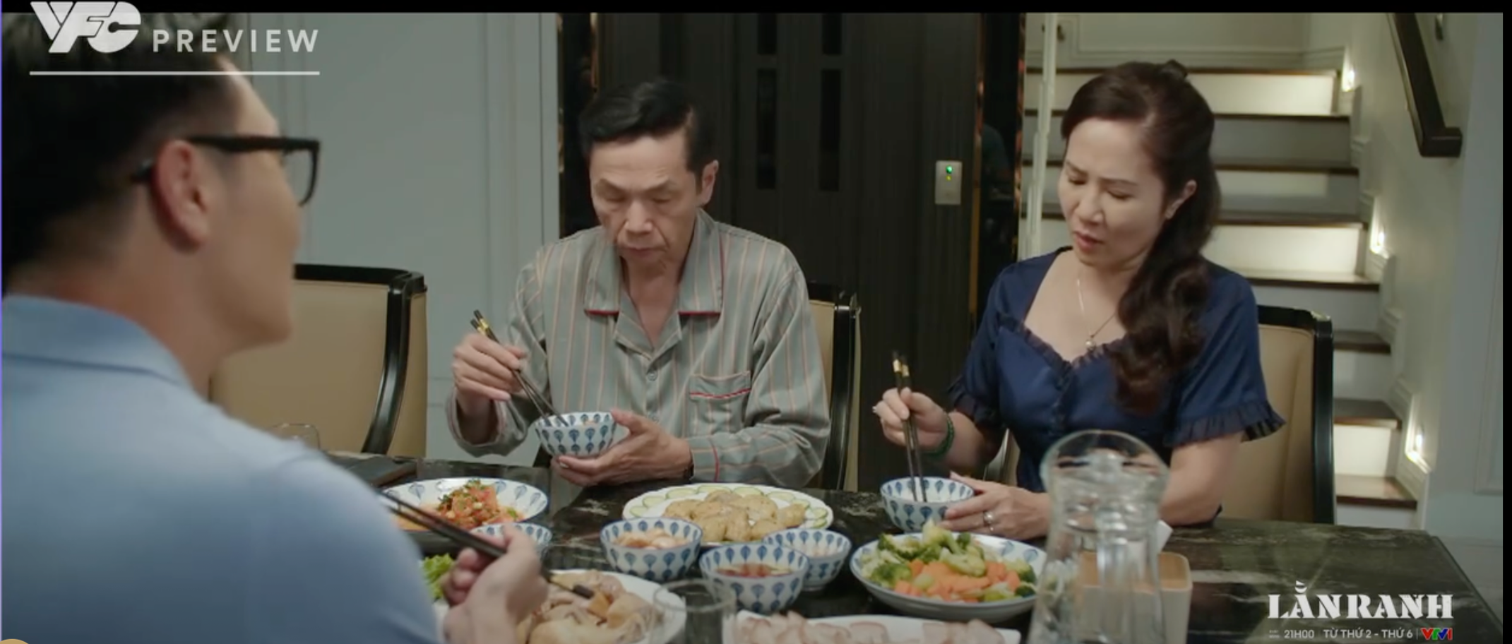 Lằn ranh - Tập 11: Viên tìm đường trốn, lộ thêm mắt xích A Hồng - Ảnh 2.