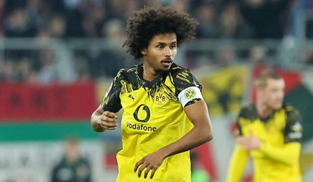 Karim Adeyemi lọt vào tầm ngắm của Manchester United.