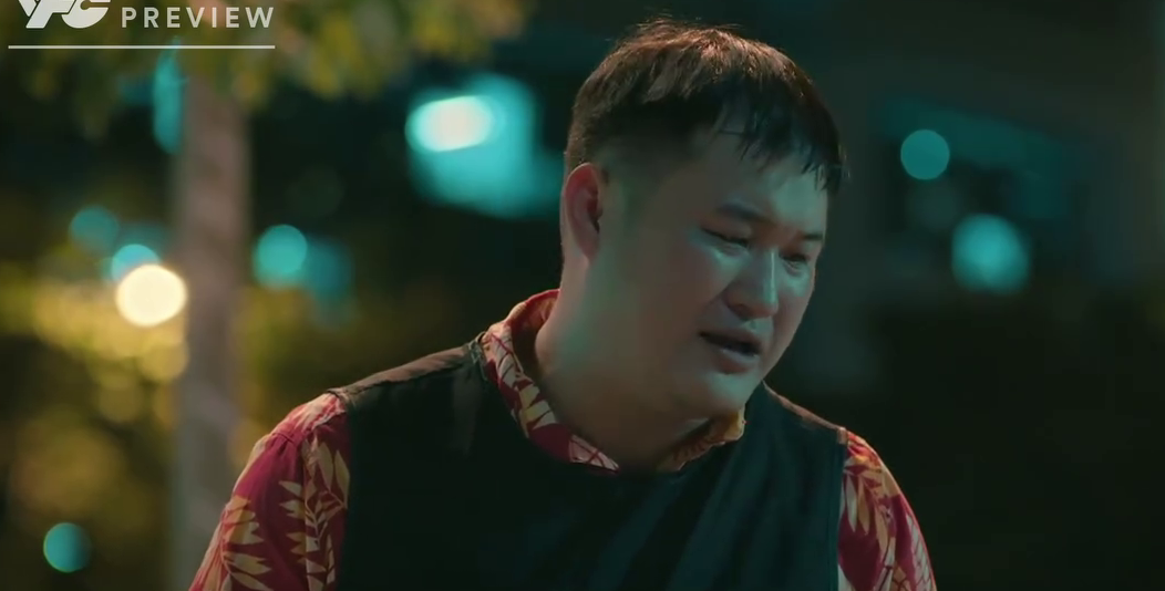 Cách em 1 milimet - Tập 22: Con gái ông trùm tới quán thịt xiên dò hỏi về Thư 'ống bơ' - Ảnh 1.