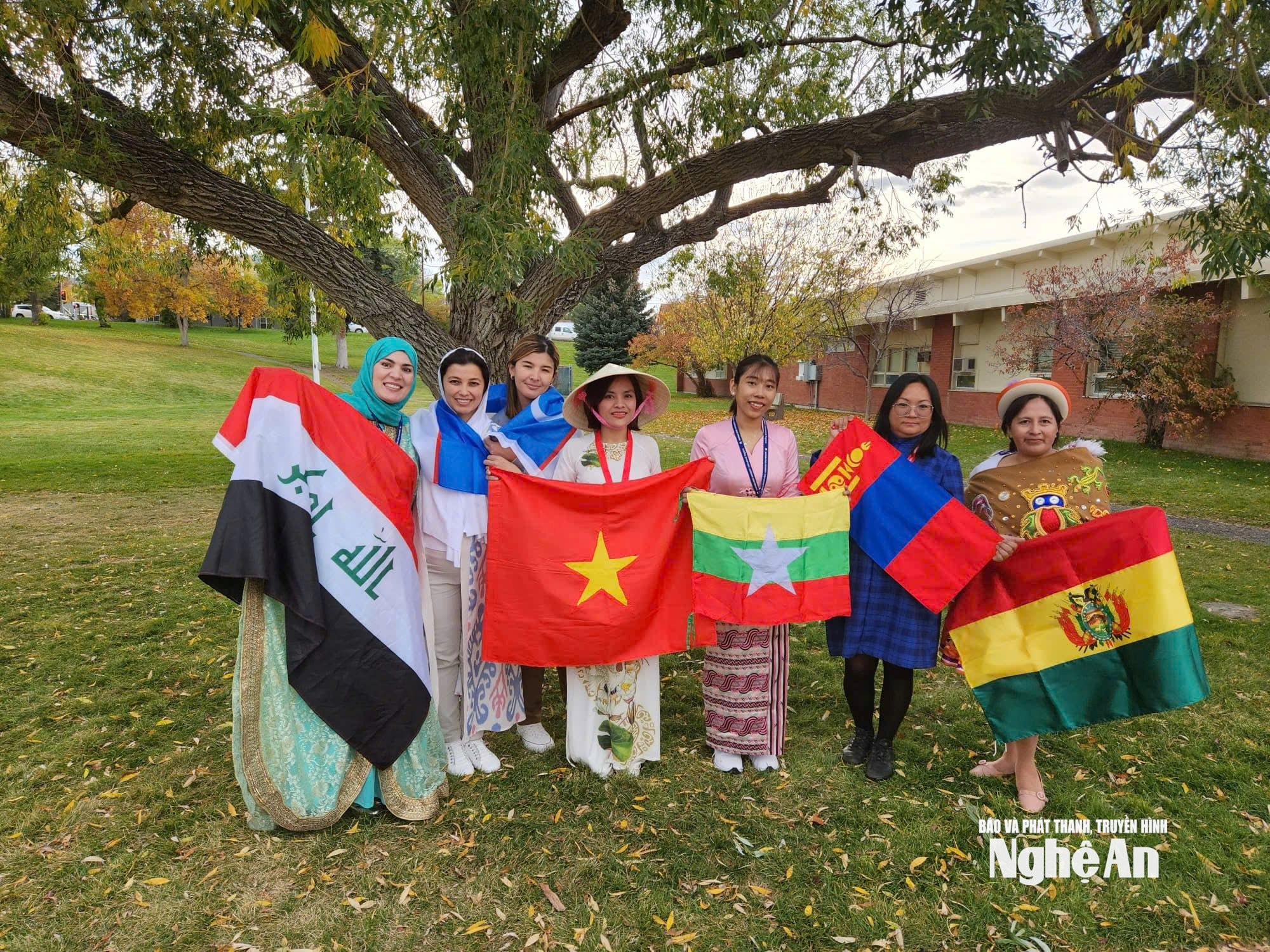 Cô giáo Dương Thị Thanh giáo viên Tiếng anh được tham dự học tập trải nghiệm tại Hoa Kỳ