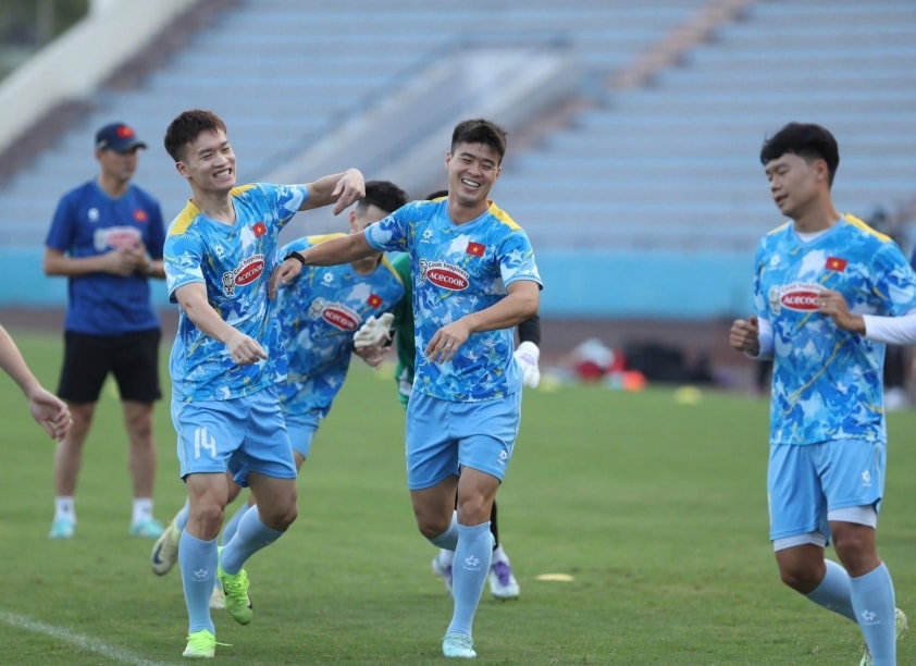 ĐT Việt Nam lên đường sang Lào, quyết tâm thắng tưng bừng 741614