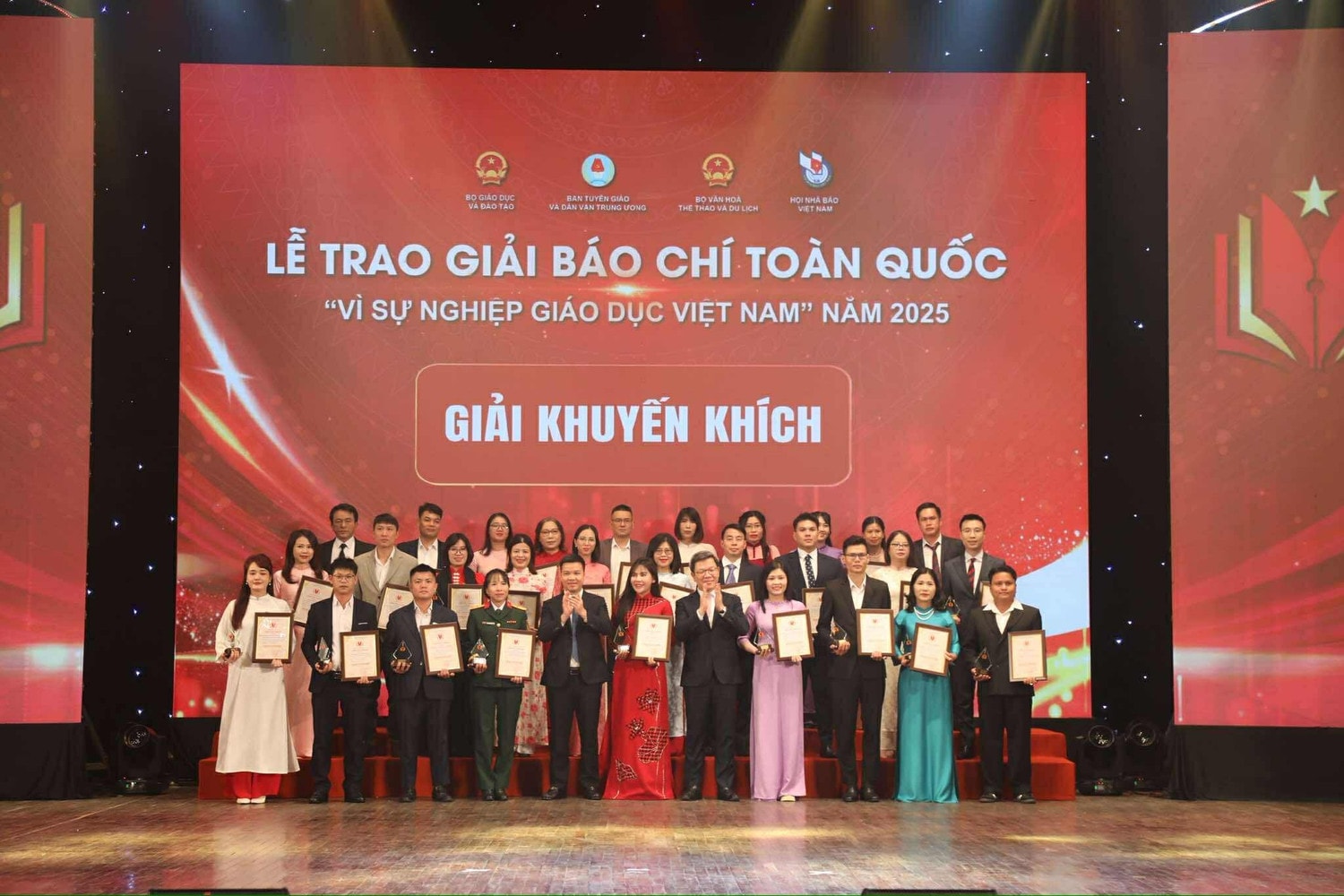 VTV giành giải Nhất giải Báo chí toàn quốc Vì sự nghiệp Giáo dục Việt Nam 2025 - Ảnh 2.