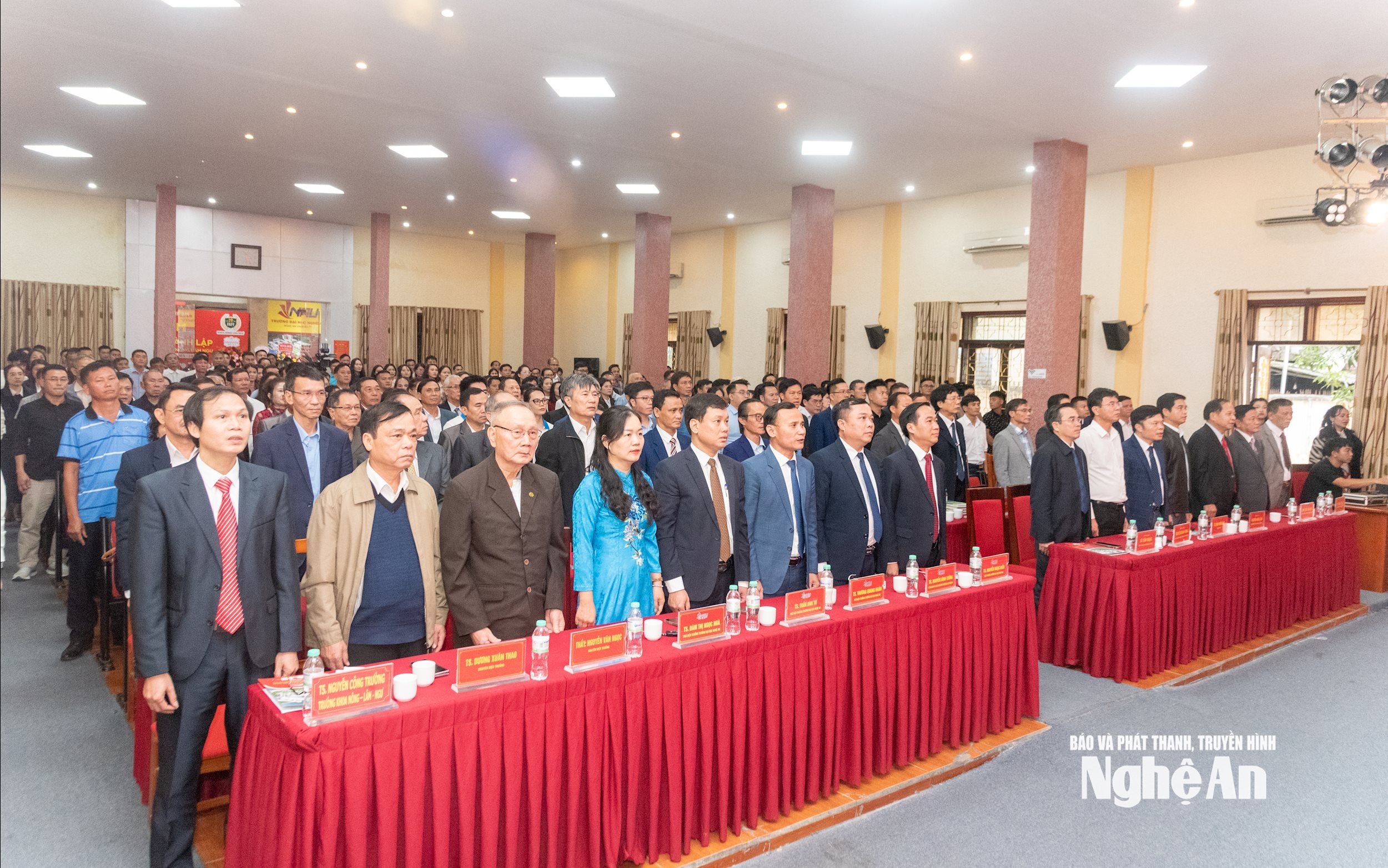 Kỷ niệm 20 năm thành lập khoa Nông Lâm Ngư_1