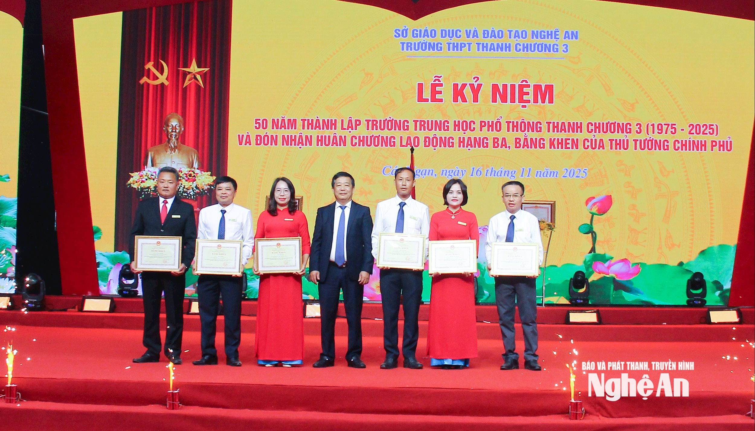  Bằng khen của UBND tỉnh