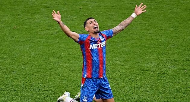 MU có thực hiện động thái với Daniel Munoz?