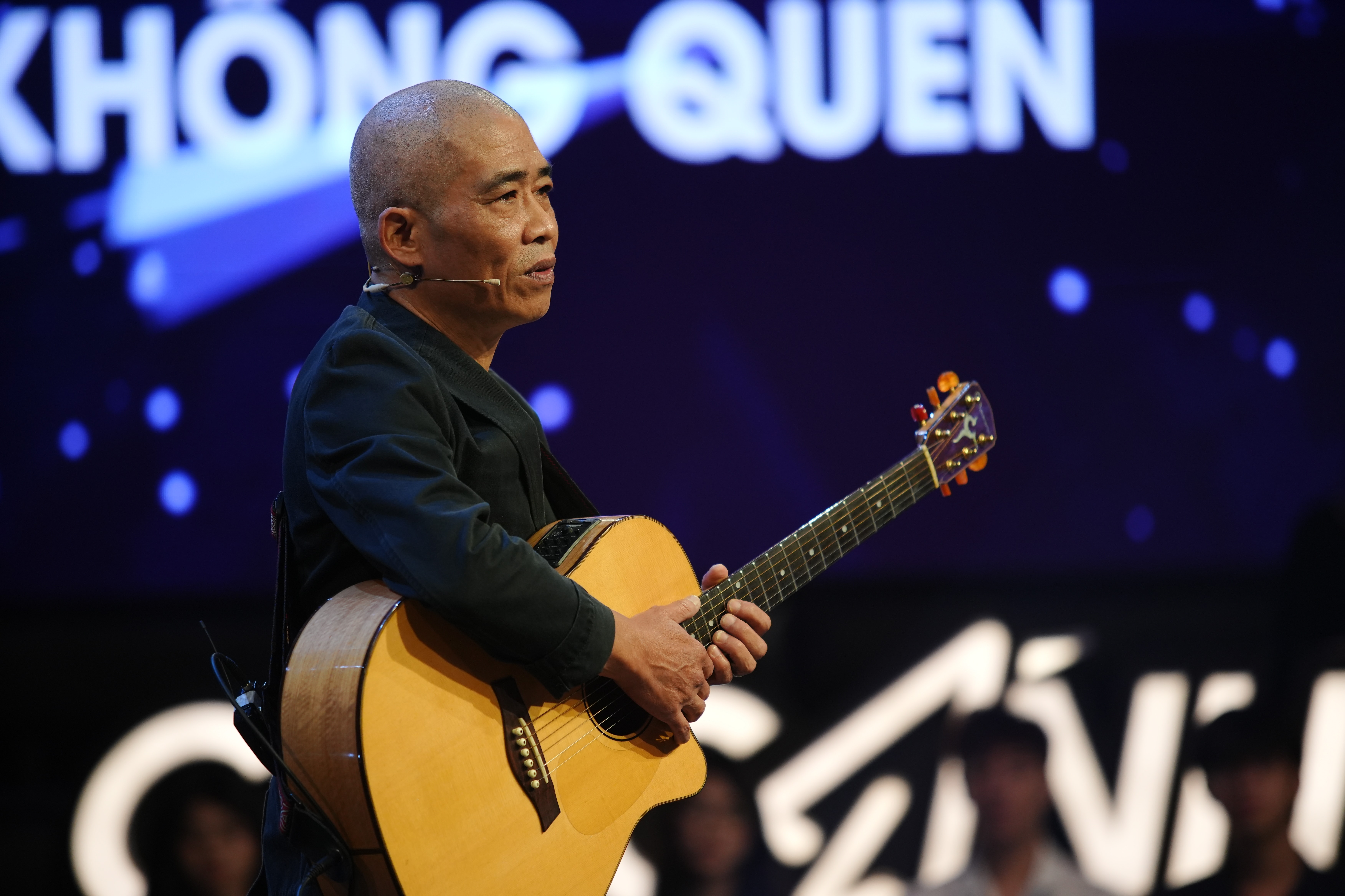 Cất cánh tháng 11: Những 