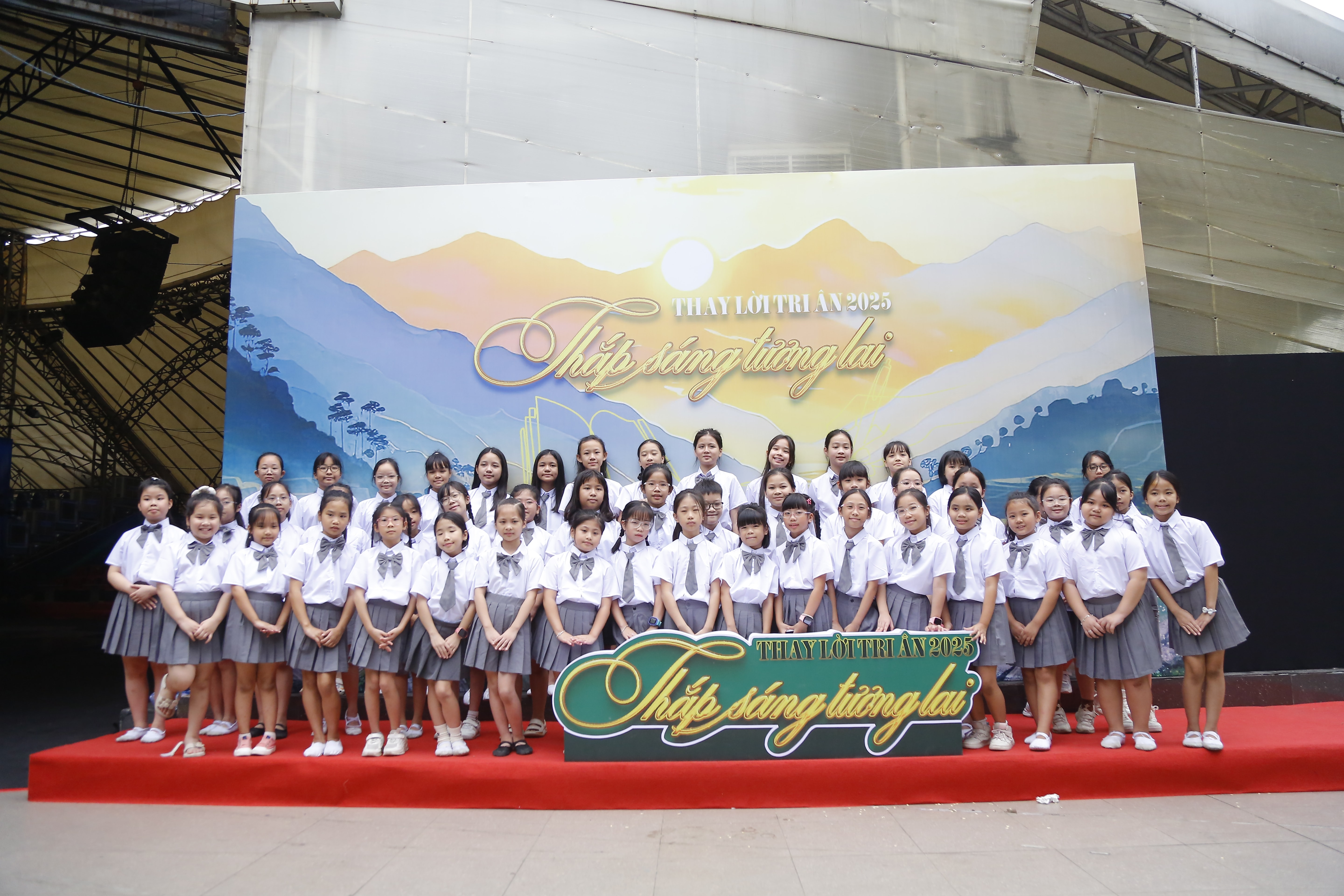 Tổng duyệt Thay lời tri ân 2025: Sẵn sàng cho ‘bản giao hưởng’ tri ân thầy cô- Ảnh 9.