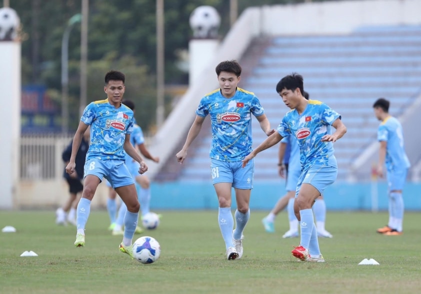 Tân binh gen Z của ĐT Việt Nam khen Xuân Son hết lời 742319