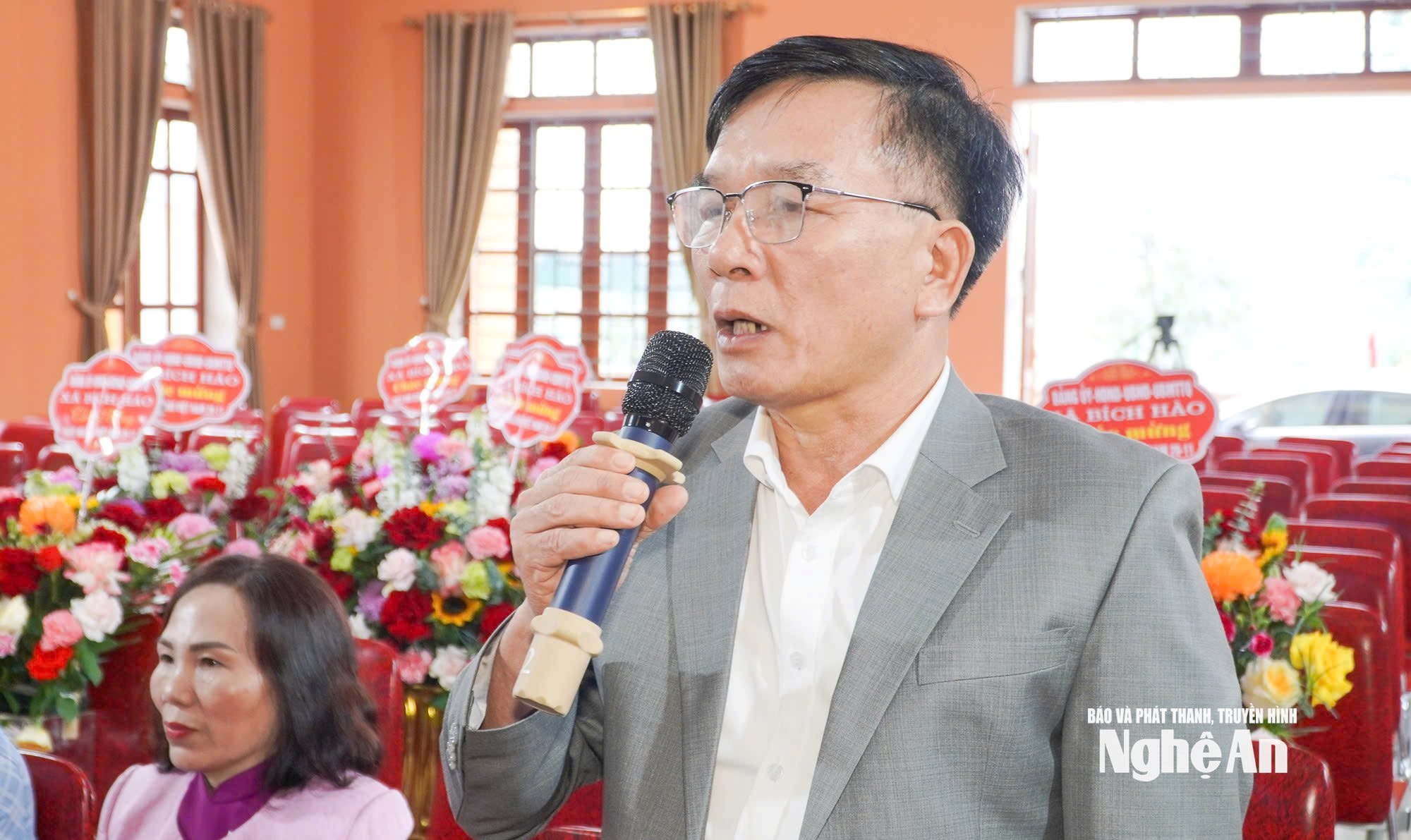 thầy giáo Lê Xuan Minh Hiệu trường Trường Tiểu học Thanh Mai