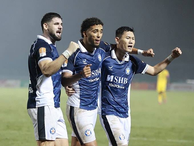 Đà Nẵng dẫn trước 2 bàn từ sớm - Ảnh- Đức Cường