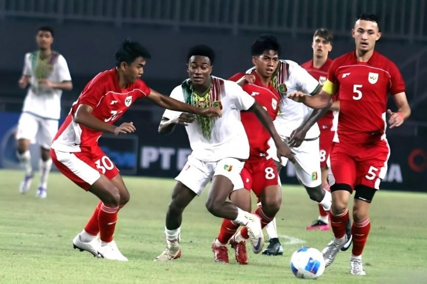 U22 Indonesia thua sốc ngay trên sân nhà trước thềm SEA Games 742941