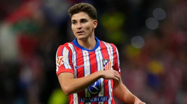 Julian Alvarez nằm trong tầm ngắm của nhiều CLB lớn.