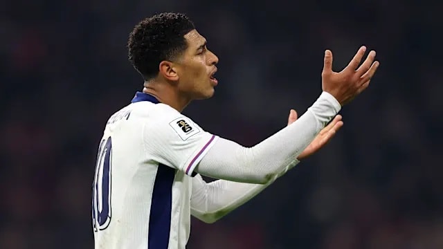 Bellingham thất vọng khi bị thay ra.