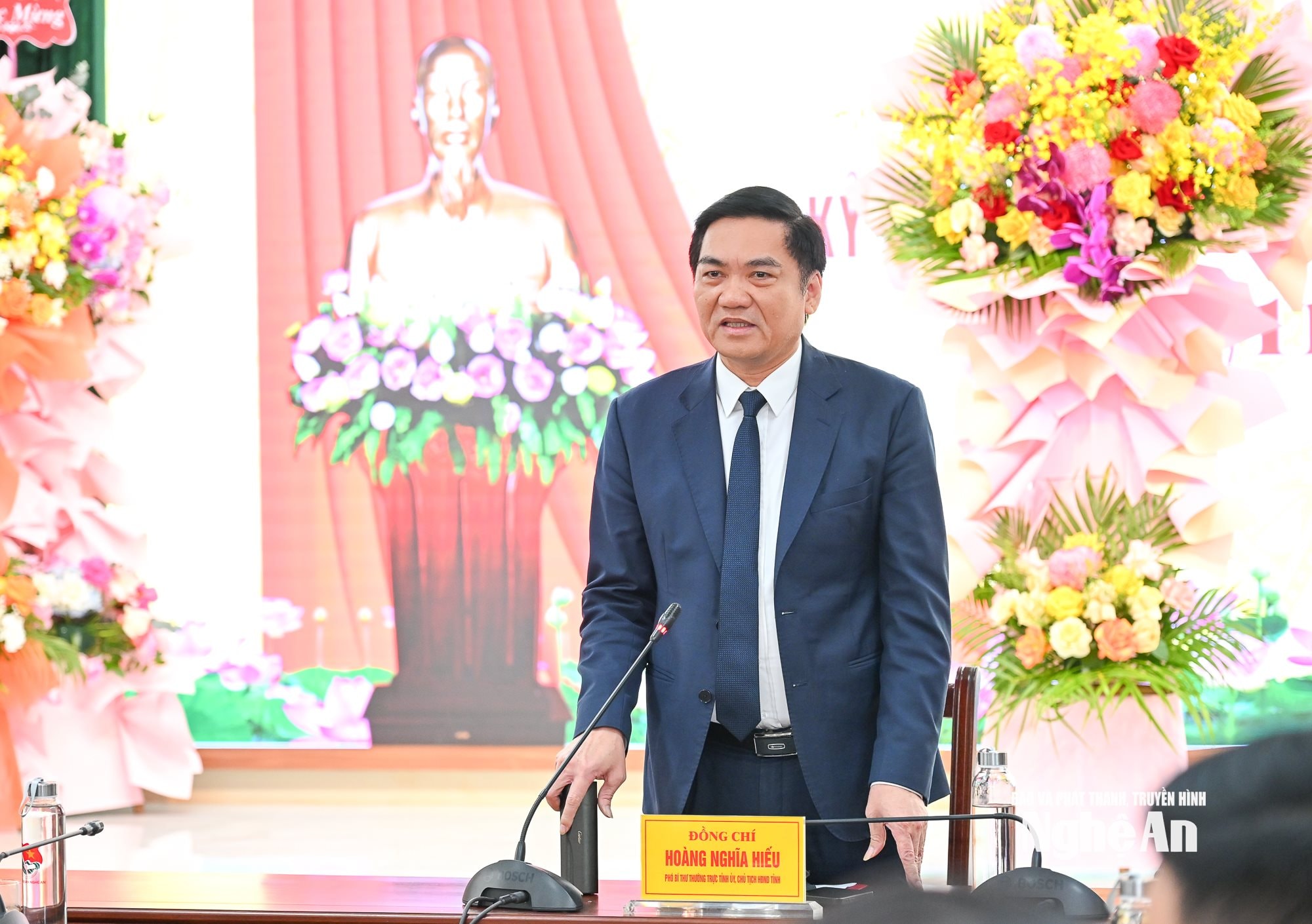 Phó bí thư thường trực chúc mừng ngày truyền thống MTTQ-4