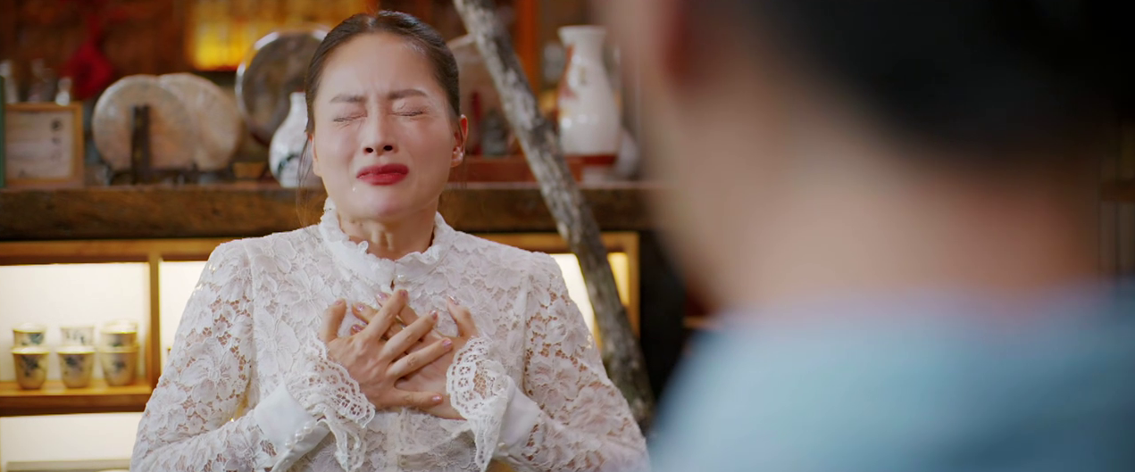 Toàn và Lam gặp nhau tại quán cà phê để nói về thủ tục ly hôn.