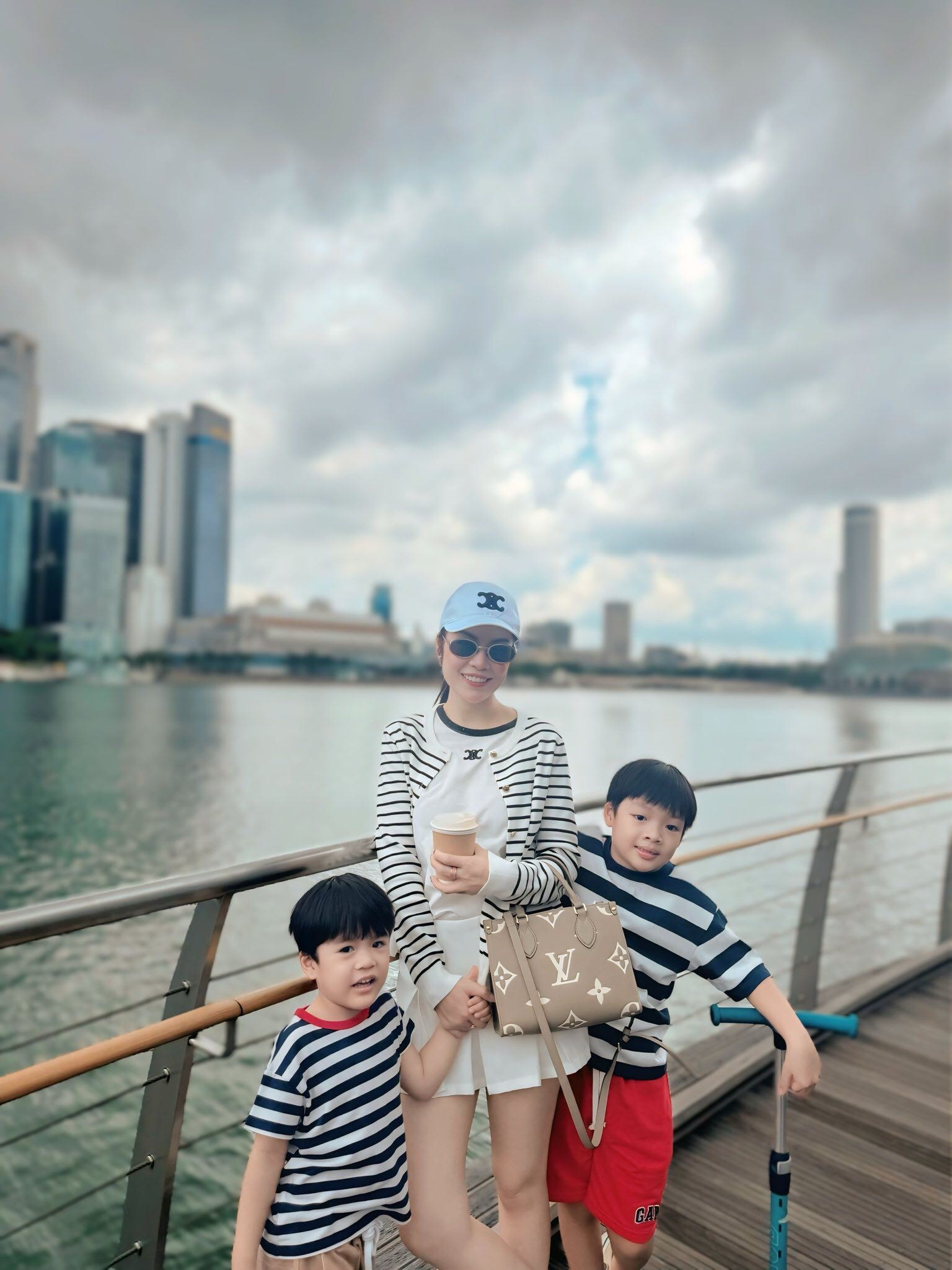 Nữ diễn viên tập trung chăm sóc 2 con trai.