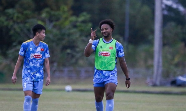 Xuân Son đã trở lại tập luyện.