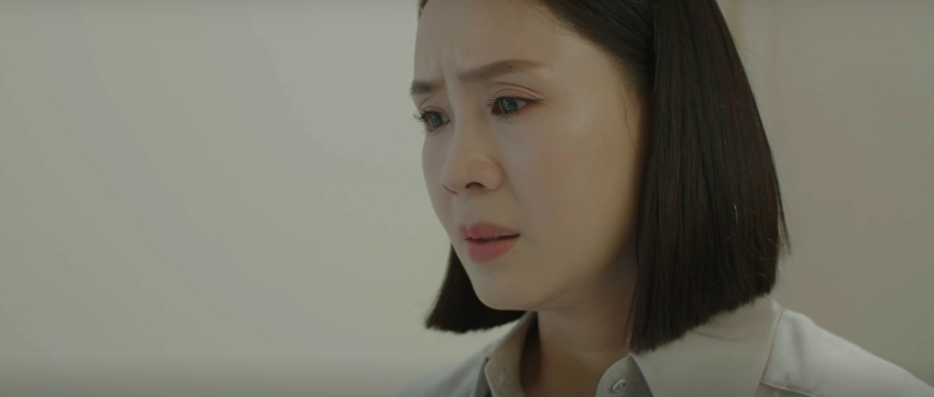 Lằn ranh - Tập 13: Triển bắt tay cựu Chủ tịch tỉnh giải vấn đề khó của Trinh Tam - Ảnh 14.