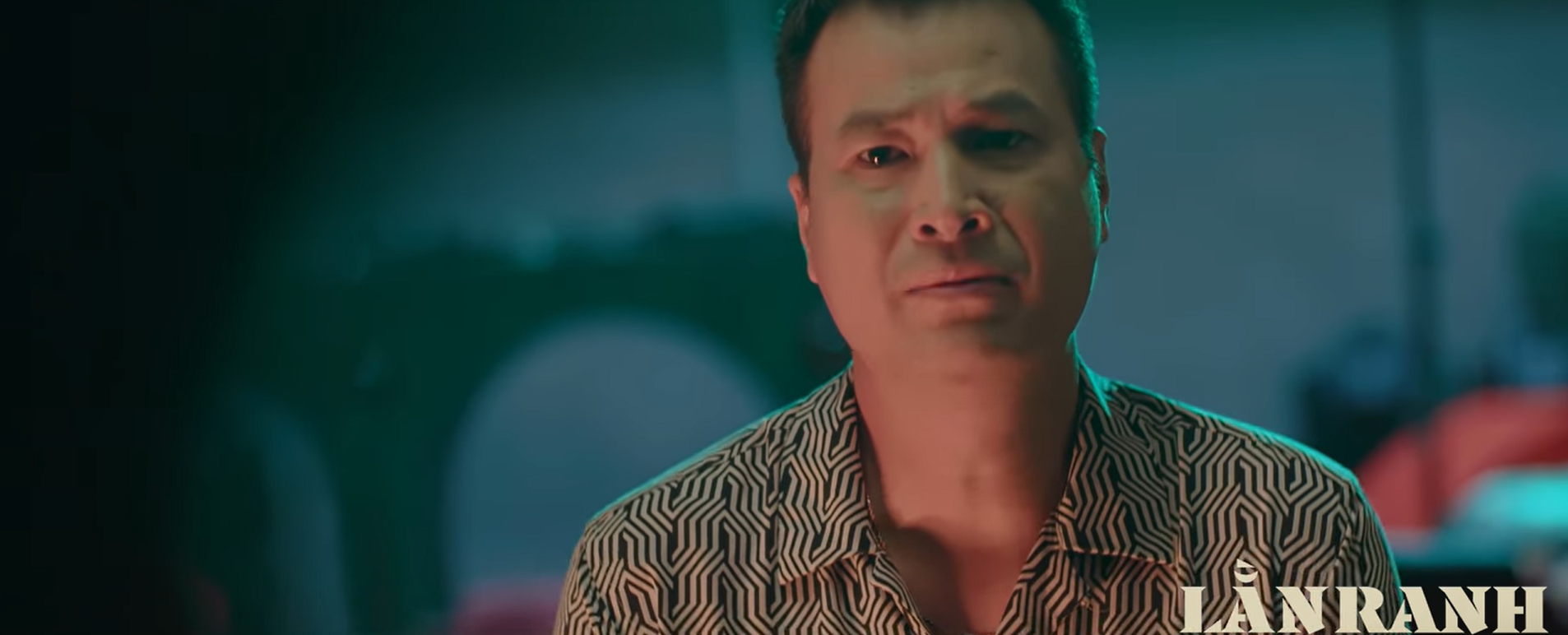 Lằn ranh - Tập 14: Thu phát hiện thẻ đen dưới gối chồng - Ảnh 1.