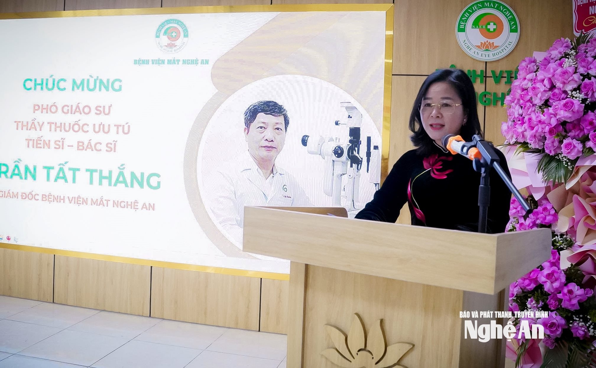 រូបថត គីម ជុង (2)