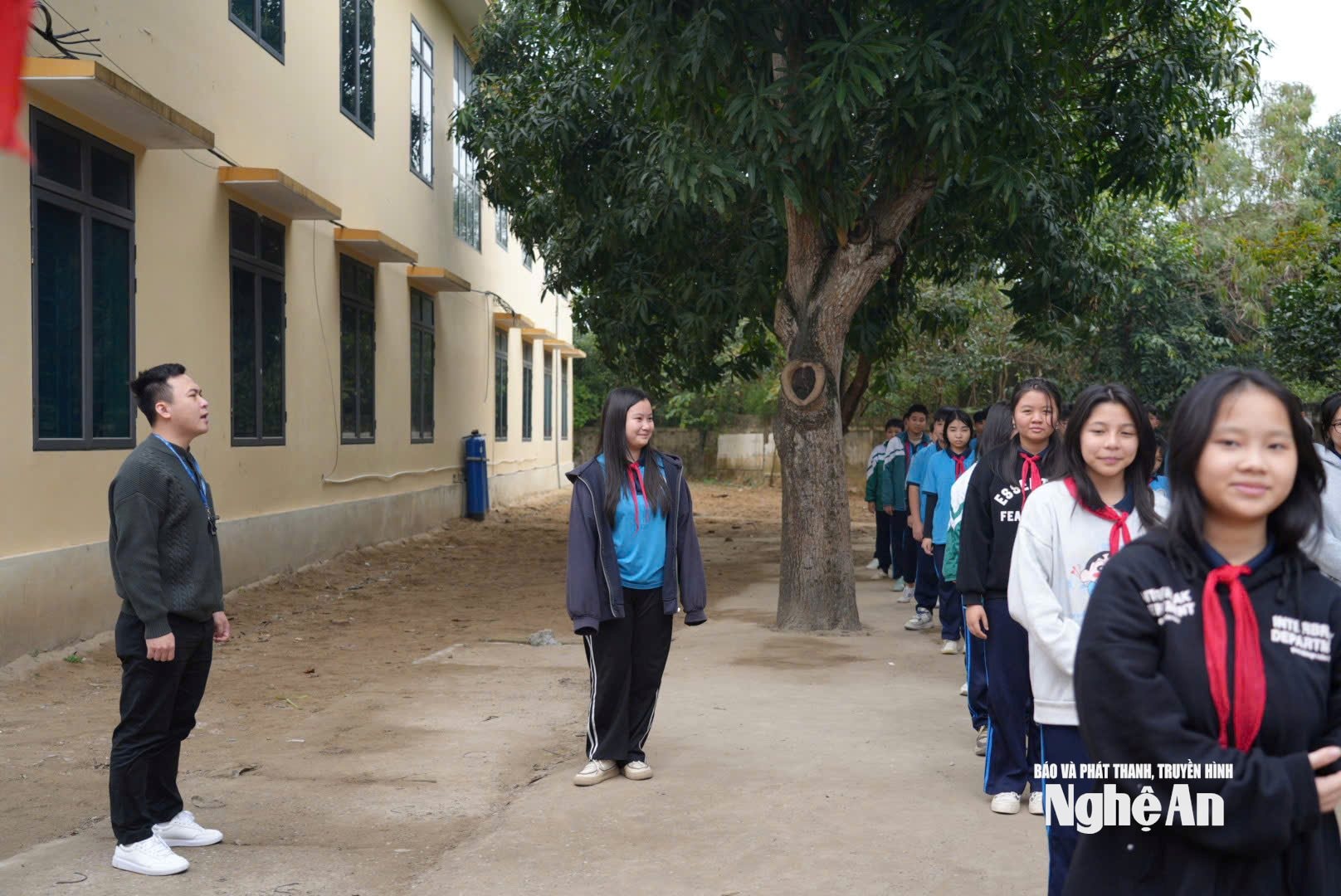 Nhiều giáo viên hợp đồng ở Cửa Lò đã công tác nhiều năm nhưng chưa được vào biên chế. Ảnh - Mỹ Hà