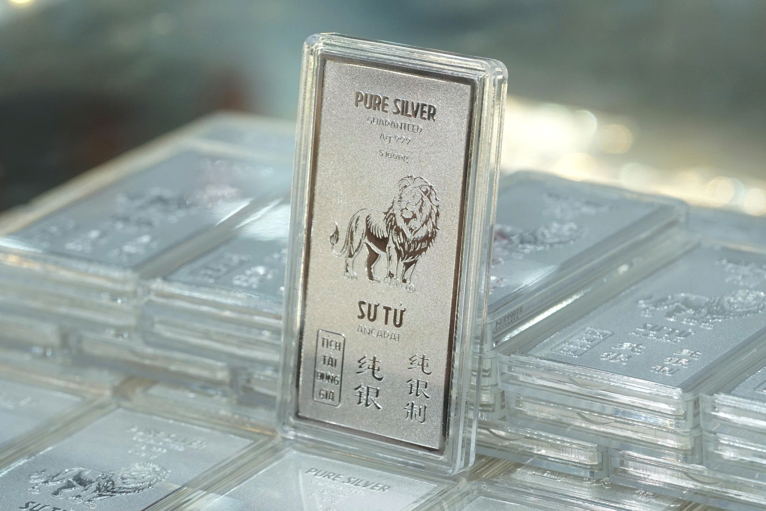 ราคาเงินวันนี้ 20 พ.ย. 68 เงินฟู้กวีและเงินโลกลดลงทั้งคู่