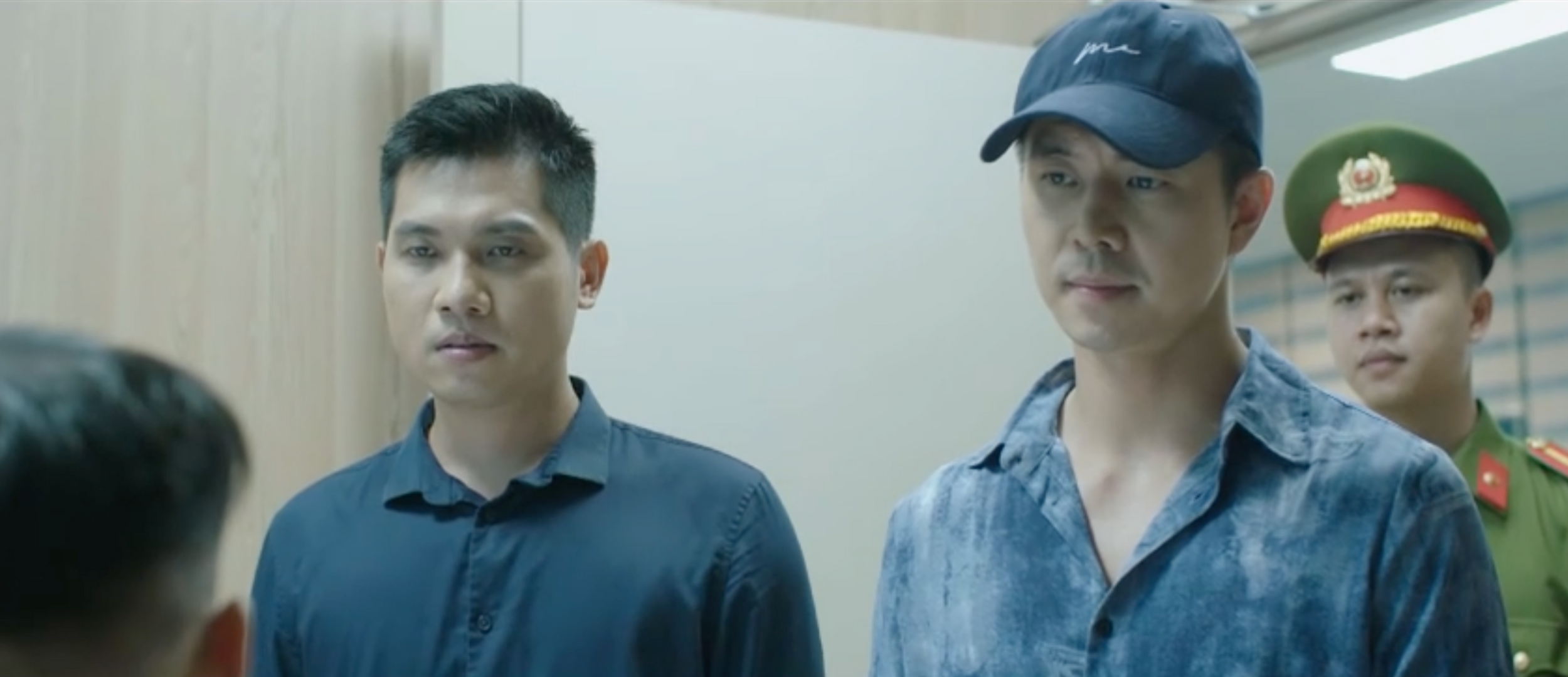 Lằn ranh - Tập 15: Nghi vấn để lộ thông tin điều tra trong vụ án Vinh Viên- Ảnh 3.