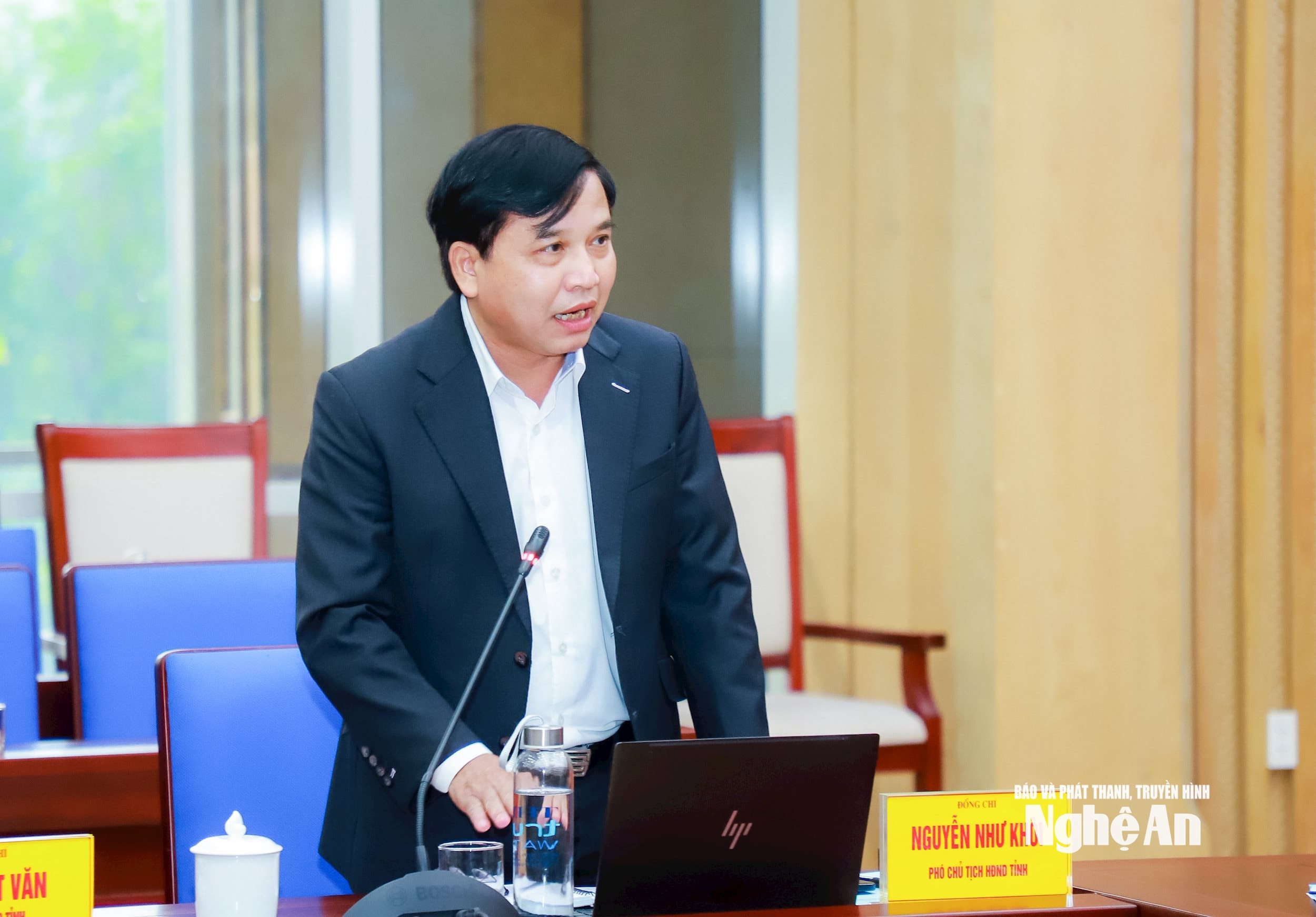 Đồng chí Nguyễn Như Khôi - Ủy viên Ban Chấp Đảng bộ tỉnh, Phó Chủ tịch UBND tỉnh phát biểu tại cuộc làm việc. Ảnh: Thành Duy