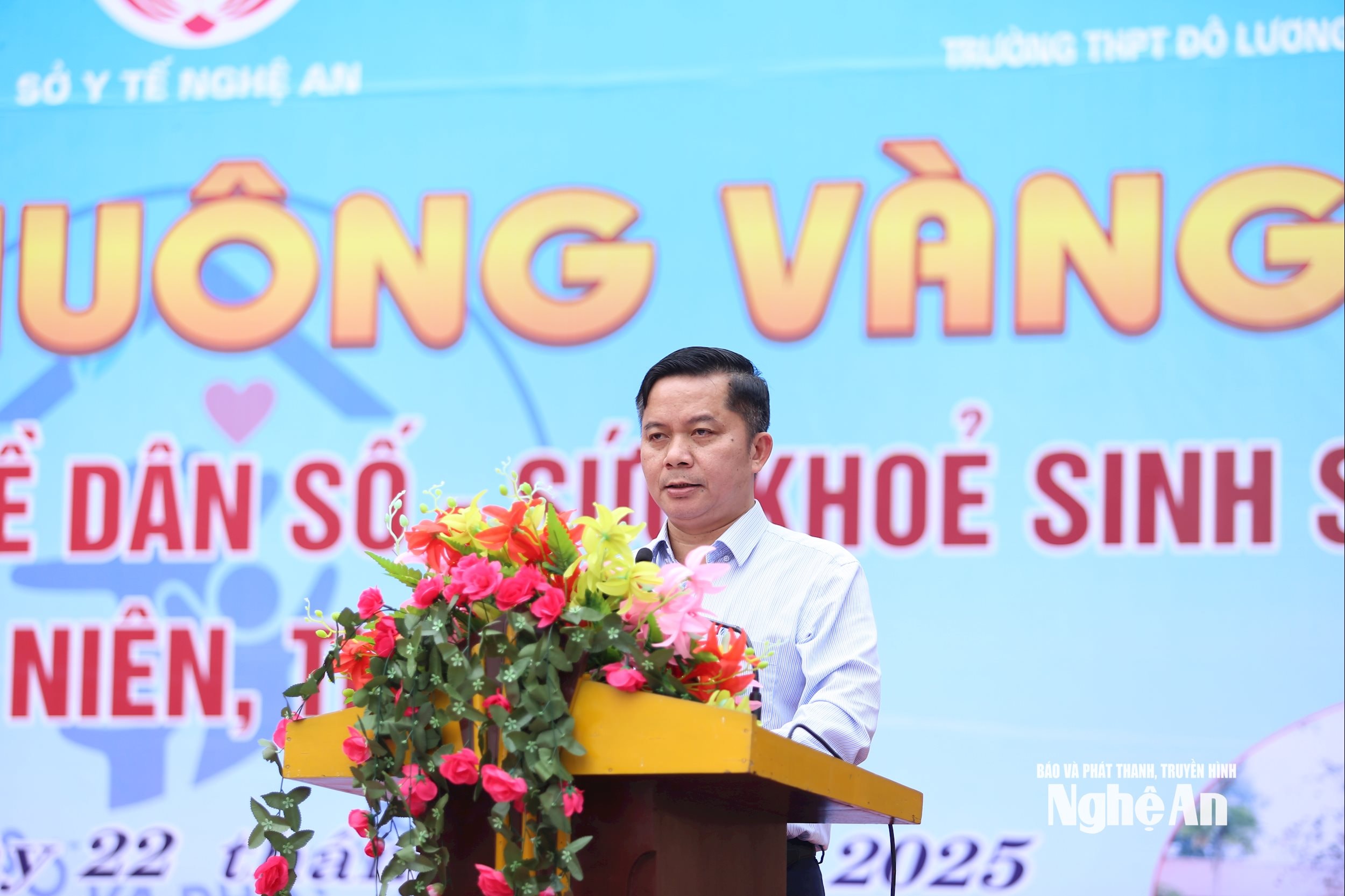 Ông Nguyễn Văn Nam - Phó Giám đốc Sở Y tế phát biểu khai mạc cuộc thi. Ảnh - Mỹ Hà