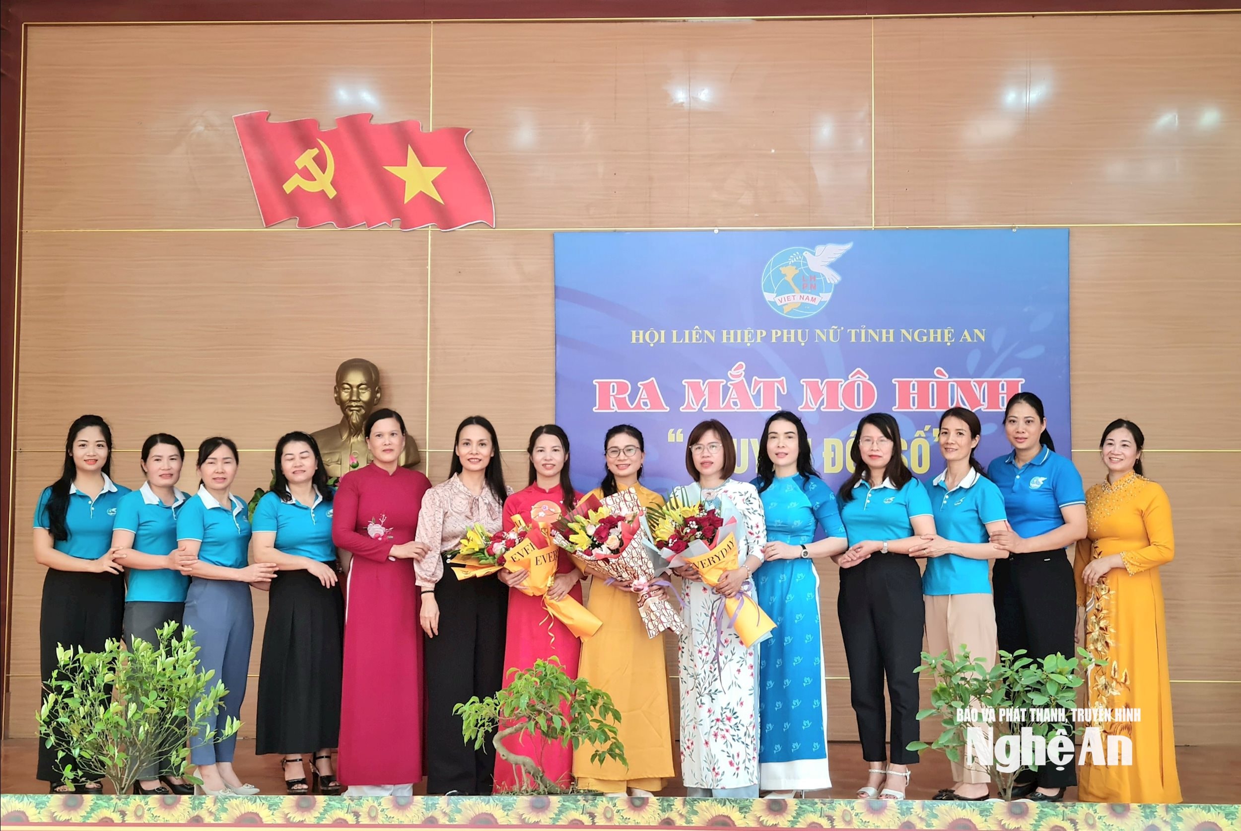 Ra mat MH chuyen doi so