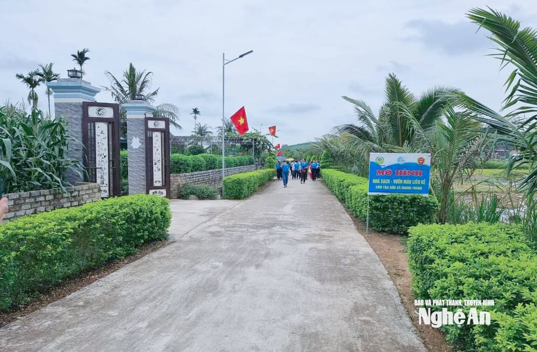  MH, Mô hình %22Nhà sạch, vườn mẫu liền kề%22 do Hội Phụ nữ xã Quang Thành (huyện Yên Thành) xây dựng.